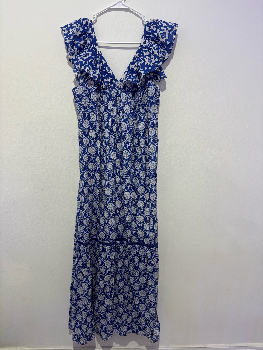 RO'S GARDEN Size Large Floral Dress
